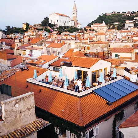 Second Life In - Zala With Private Parking And Shuttle Service 3*