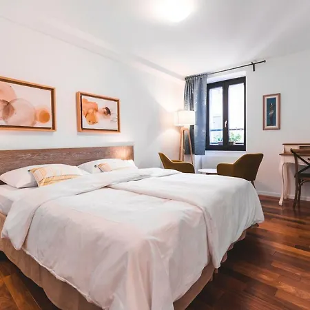 Second Life In - Zala With Private Parking And Shuttle Service Hotel 3*