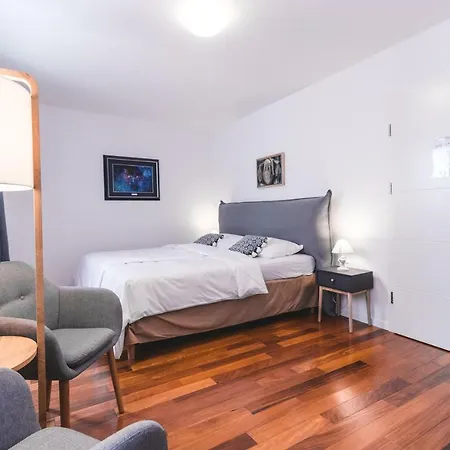 Second Life In - Zala With Private Parking And Shuttle Service Hotel Piran