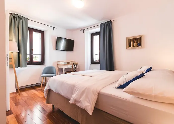 Second Life In - Zala With Private Parking And Shuttle Service