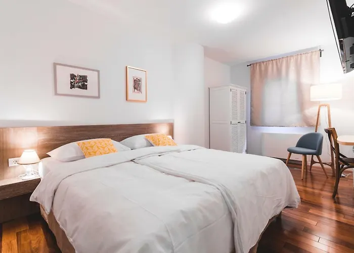 מלון Second Life In - Zala With Private Parking And Shuttle Service 3*